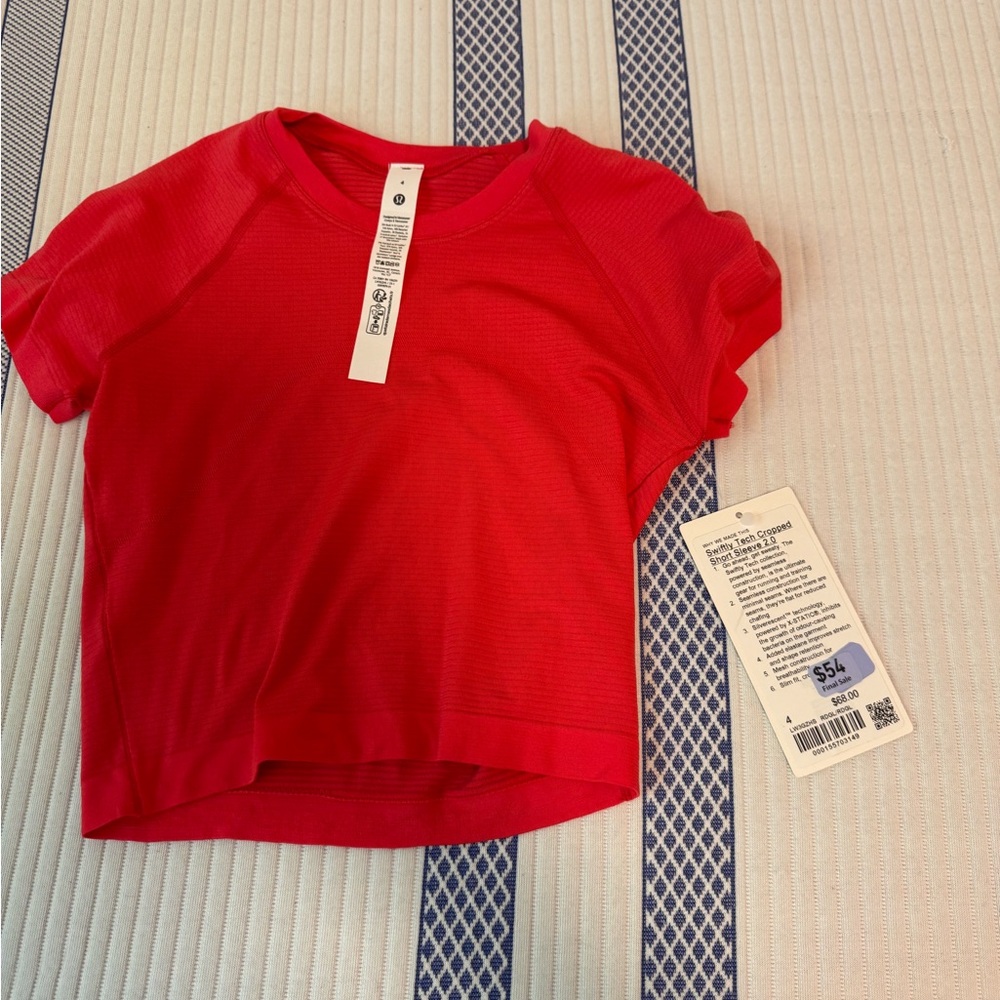 lululemon athletica Red Short-Sleeve Crop Top